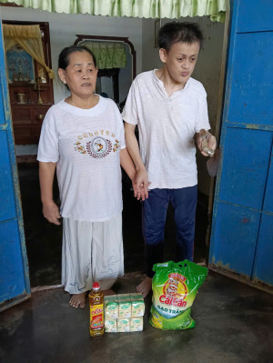 TRẠM Y TẾ CÙNG CÁC TỔ Y TẾ CỘNG ĐỒNG PHƯỜNG HÀNG GÒN TỔ CHỨC THĂM, KHÁM TẠI NHÀ CHO NGƯỜI DÂN
