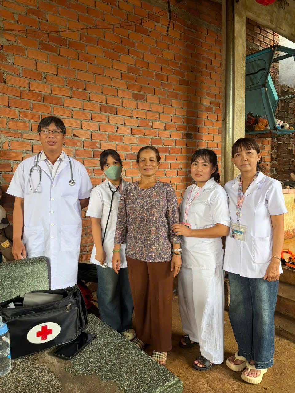 HOẠT ĐỘNG CHĂM SÓC SỨC KHỎE NGƯỜI CAO TUỔI TẠI KHU PHỐ HÀNG GÒN
